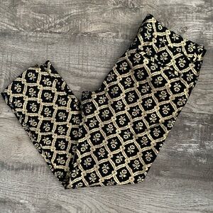 Old Navy Black and Gold Foil Pixie Ankle Pants
